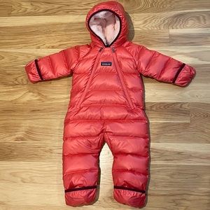 NWOT Patagonia Infant Hi-Loft Down Sweater Bunting